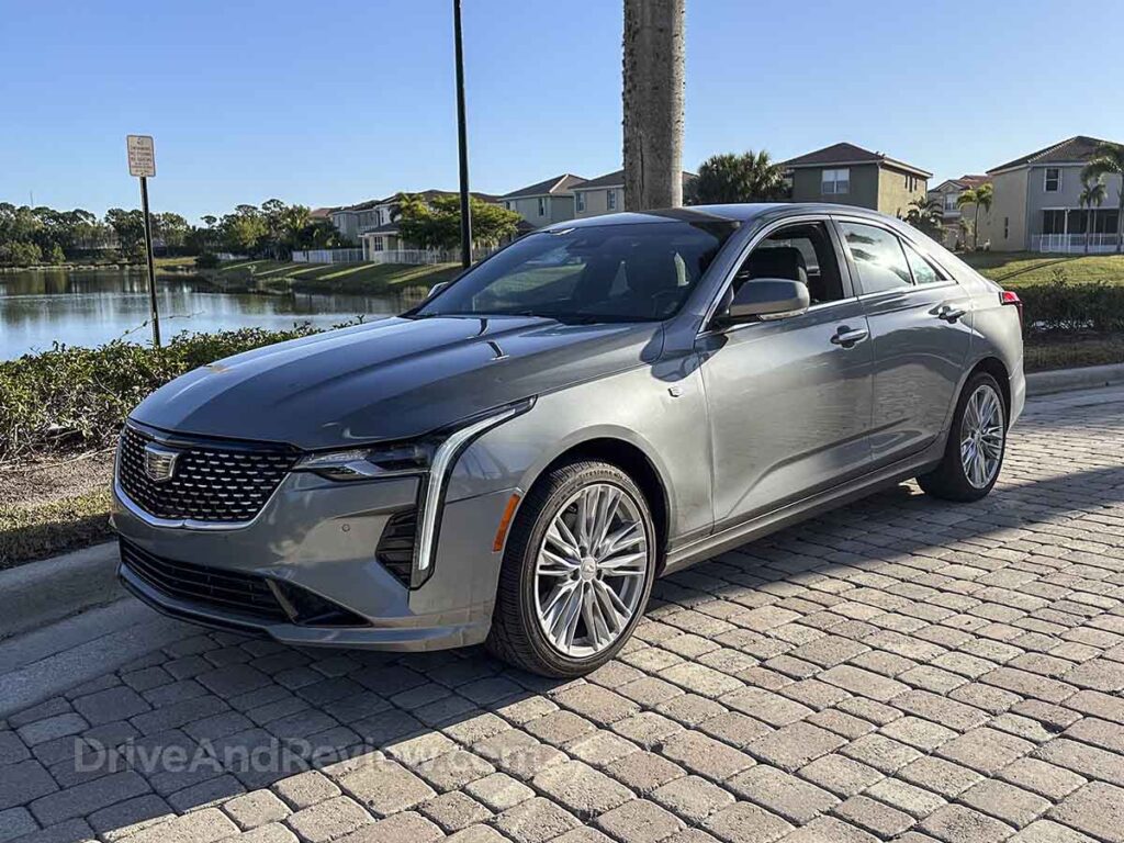 2023 cadillac ct4 silver