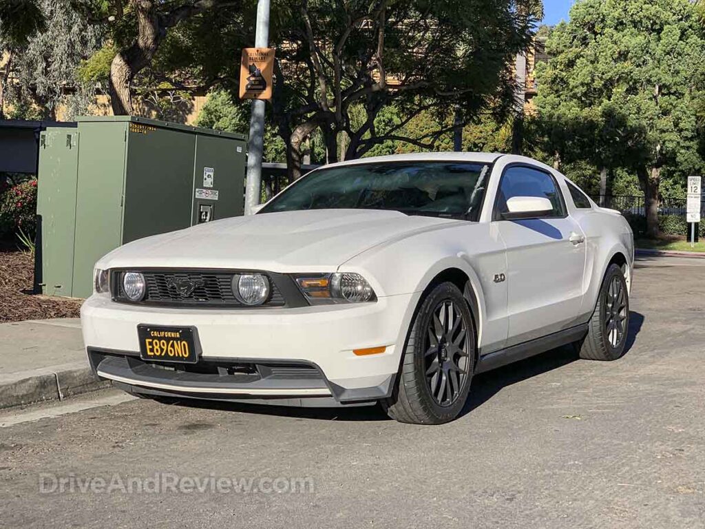 White 2012 Ford Mustang GT with black wheels